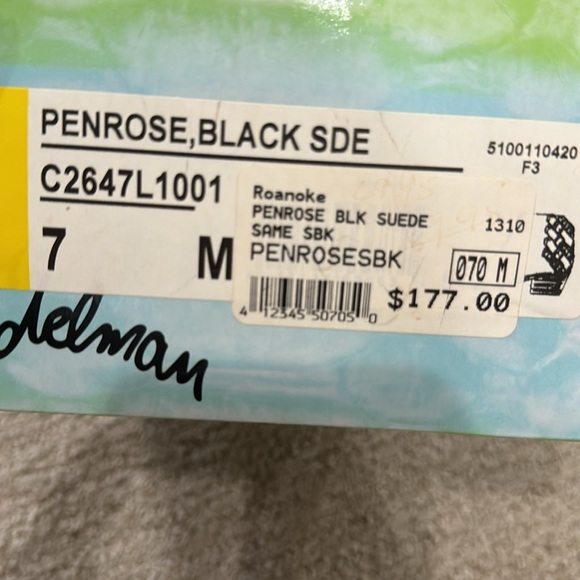 Beautiful black suede booties - Picture 6 of 6